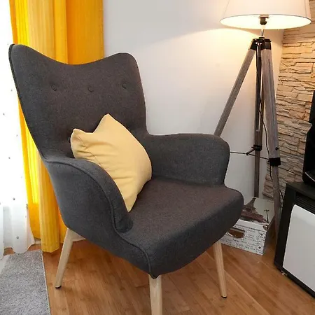 Apartman Edita زادار