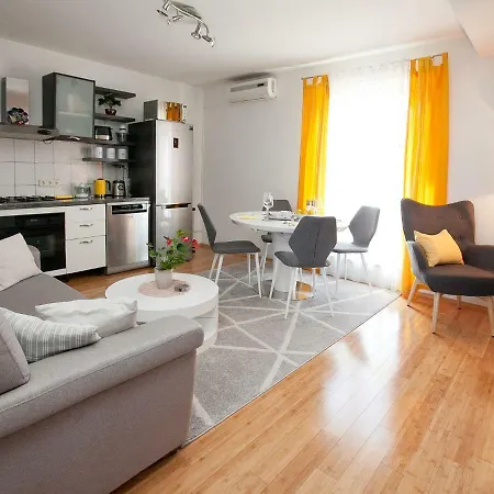 Apartman Edita * زادار