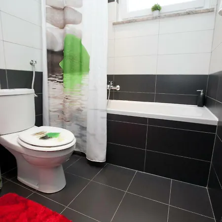 Apartman Edita * زادار