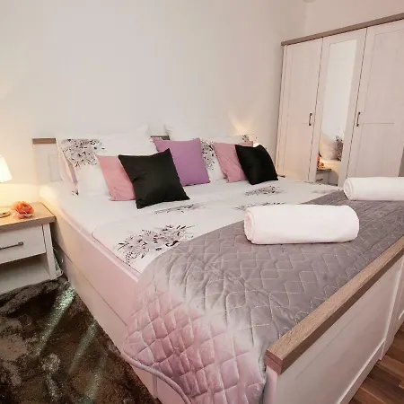 Apartman Edita Apartment *
